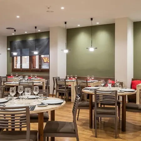 Hotel Don Jaime 54 Zaragoza