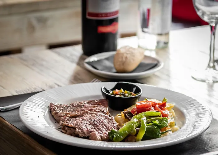 Don Jaime 54 מלון